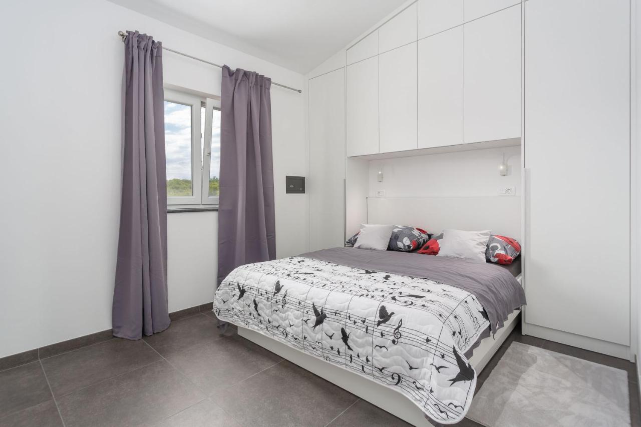 Gallery Apartment In Skrbčići Dış mekan fotoğraf